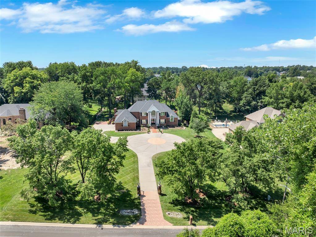 40 Country Club DR, Edwardsville, IL 62025