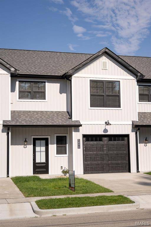 100 Copper Oaks CT #B, Mascoutah, IL 62258