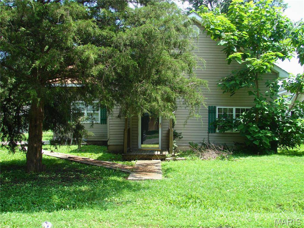 372 S 2nd ST, Livingston, IL 62058