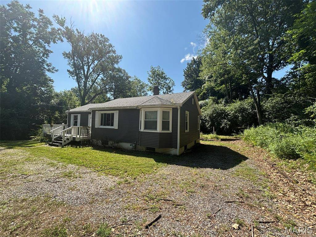 912 S 11th ST, Belleville, IL 62226
