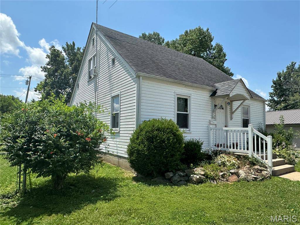 706 E Apple AVE, Owensville, MO 65066