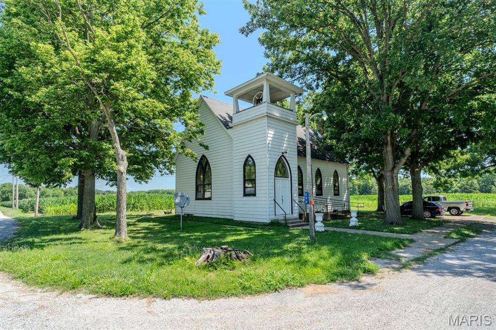 200 Pierron RD, Pocahontas, IL 62275
