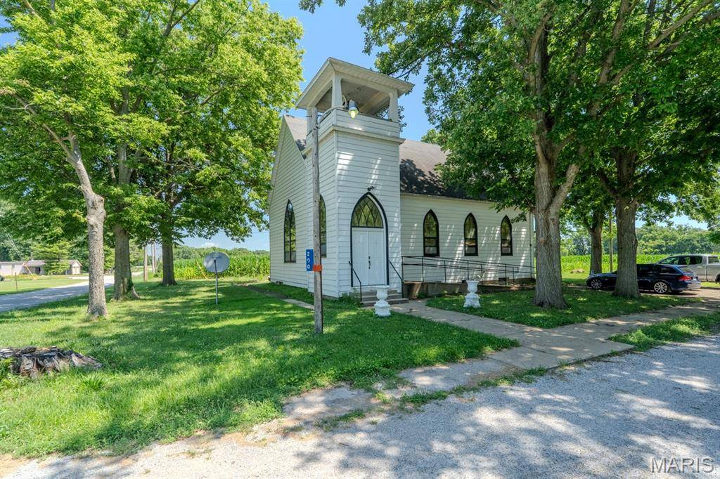 200 Pierron RD, Pocahontas, IL 62275