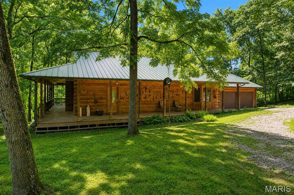 2601 Staunton RD, Troy, IL 62294