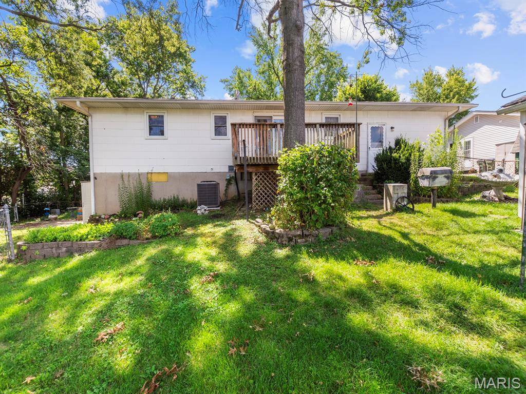 205 Gardner ST, Columbia, IL 62236