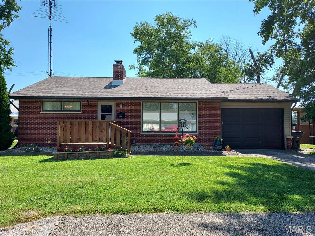 606 N Hena ST, Greenville, IL 62246
