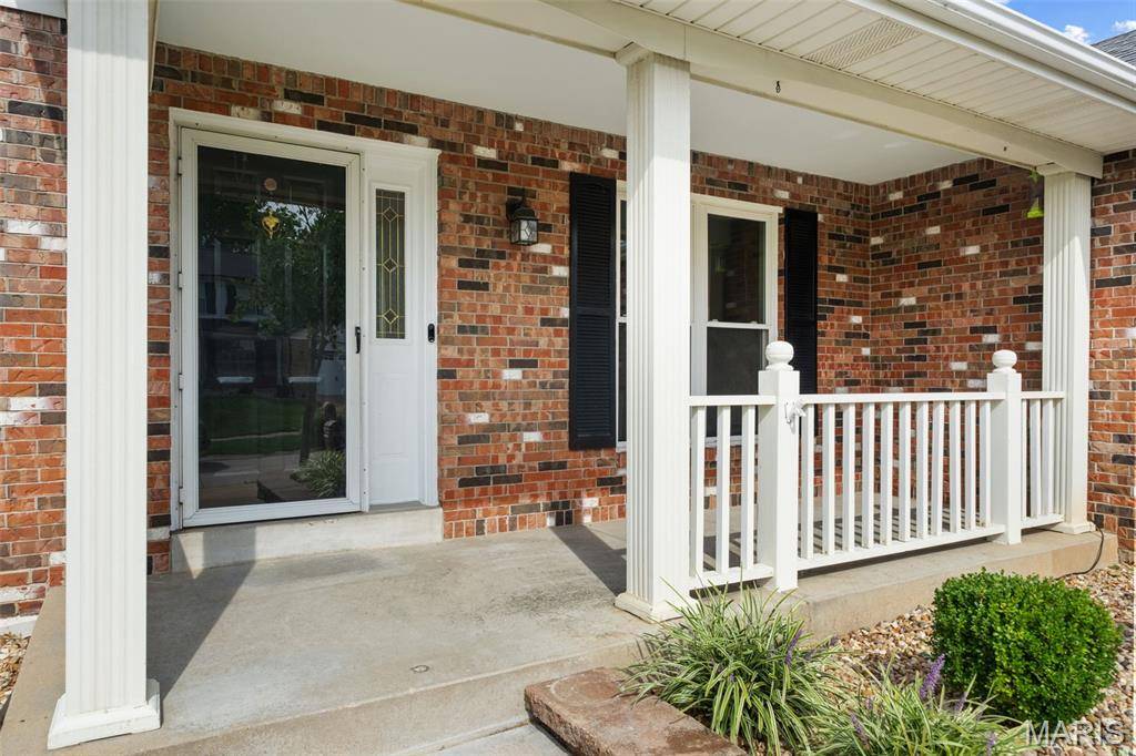 4855 Mehlbrook DR, St Louis, MO 63129