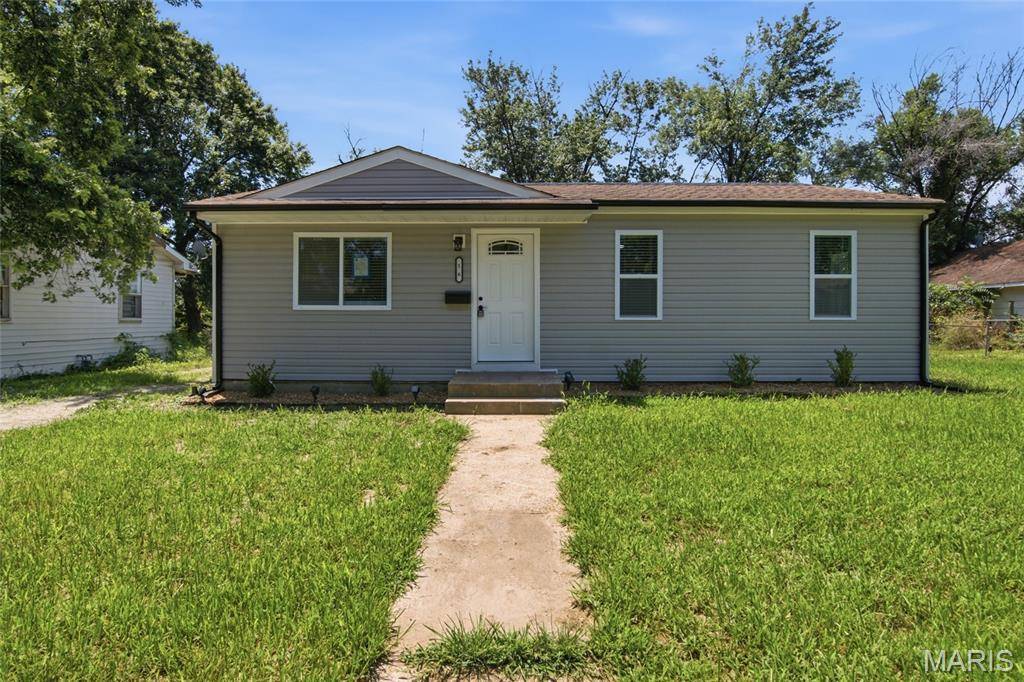 16 School ST, Cahokia, IL 62206