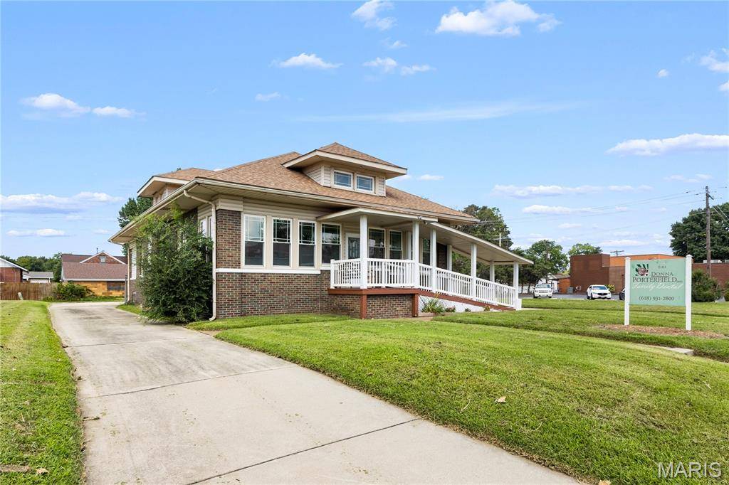 2161 Pontoon RD, Granite City, IL 62040