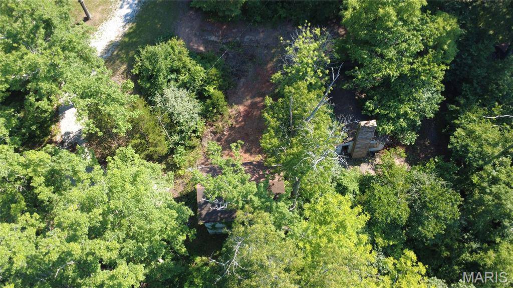 11260 Potosi Lake RD, Mineral Point, MO 63660