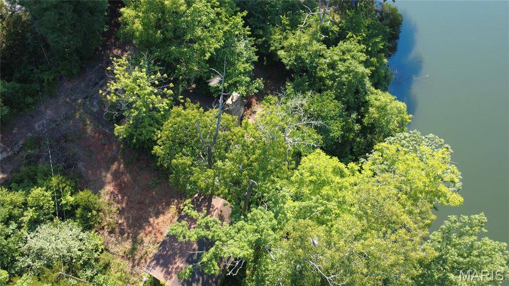 11260 Potosi Lake RD, Mineral Point, MO 63660
