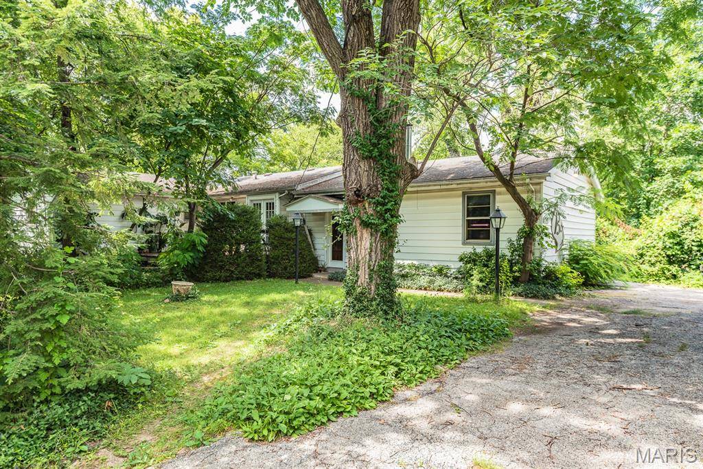 13204 Tablerock DR, St Louis, MO 63122
