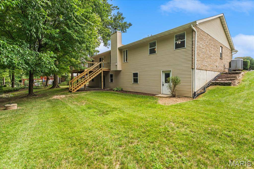 536 Pebble Brook LN, Shiloh, IL 62221