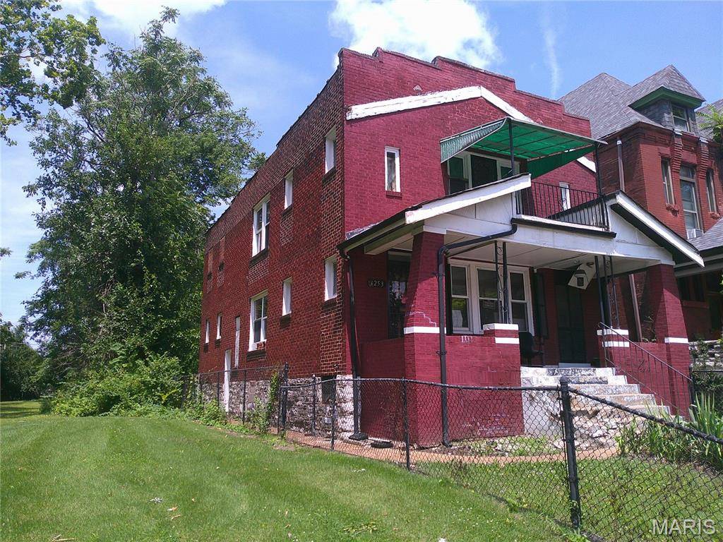 4253 Enright AVE, St Louis, MO 63108