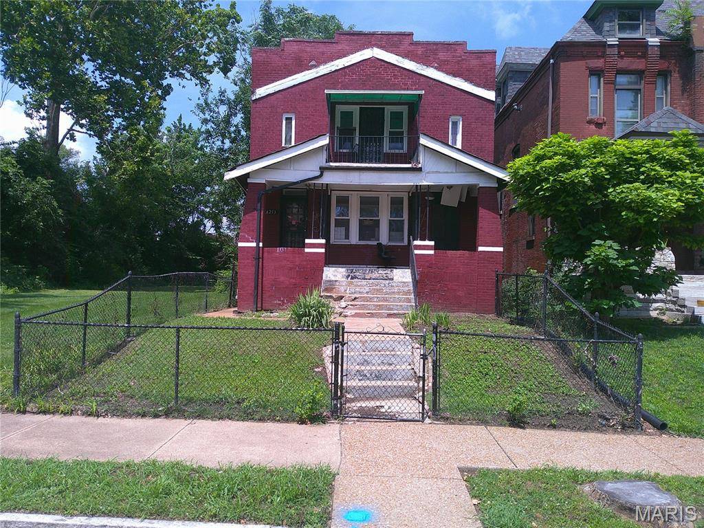 4253 Enright AVE, St Louis, MO 63108