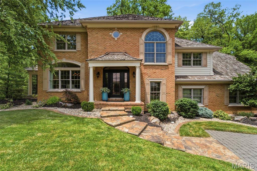 1107 N Oxfordshire LN, Edwardsville, IL 62025