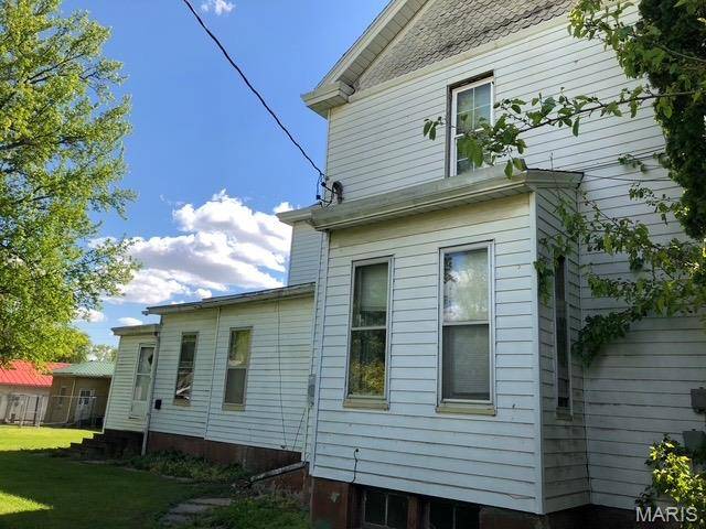 306 W Prairie ST, Jerseyville, IL 62052