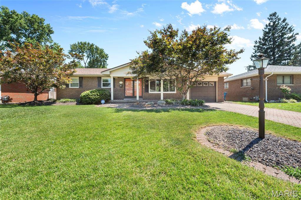 134 Ash ST, Wood River, IL 62095