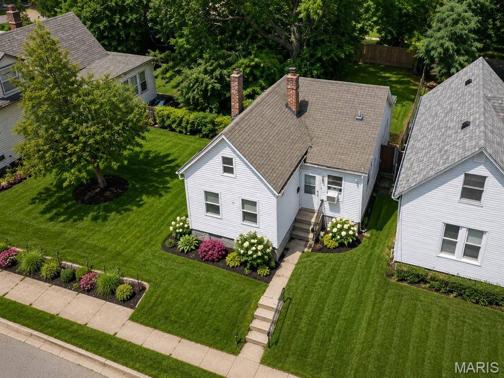 4107 Schiller PL, St Louis, MO 63116