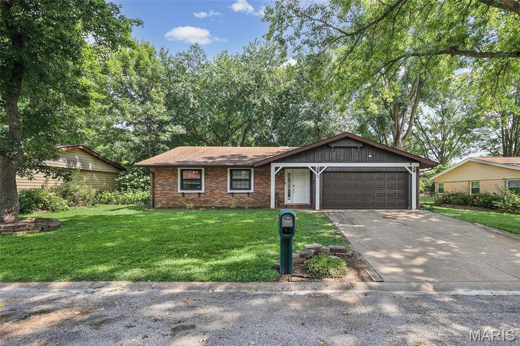 36 Morrison DR, Belleville, IL 62221