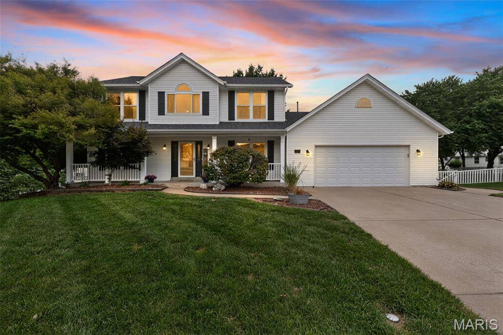 1704 Michaelwood CT, St Charles, MO 63303