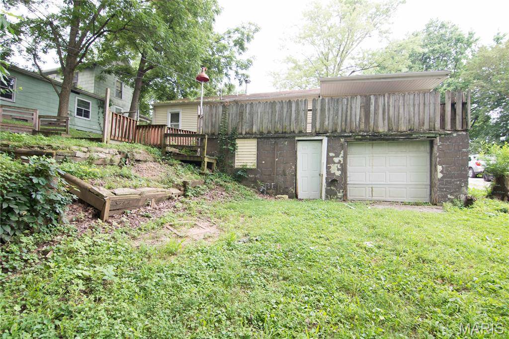 510 N 6th ST, Vandalia, IL 62471