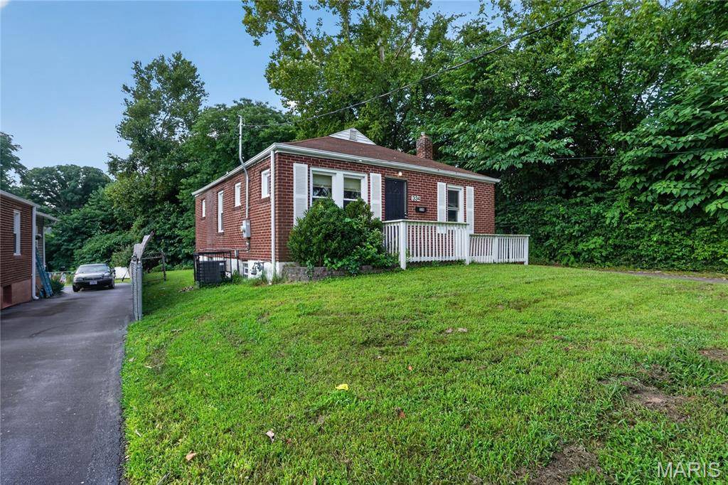 334 Northridge DR, St Louis, MO 63137