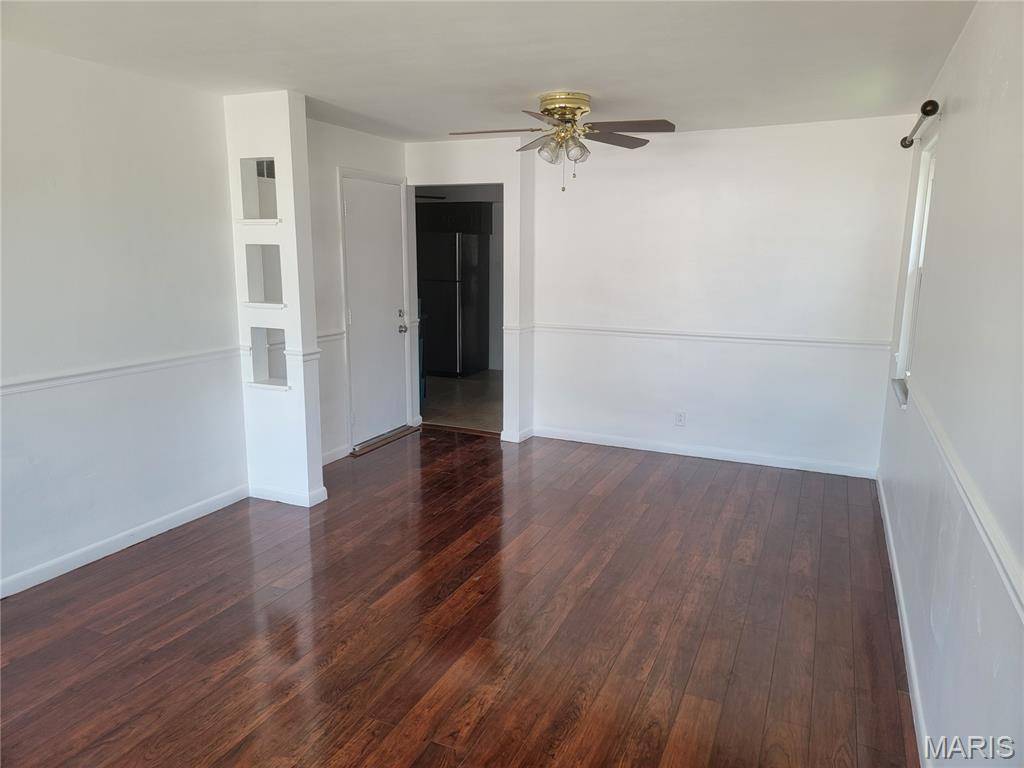 7448 Morganford RD, St Louis, MO 63116