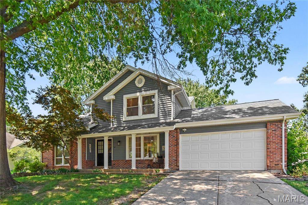22 Normandy DR, Lake St Louis, MO 63367