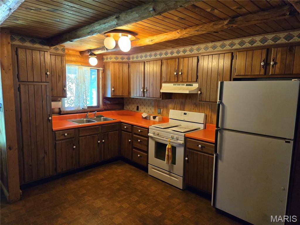 1160 Old Quarry TRL, Litchfield, IL 62056