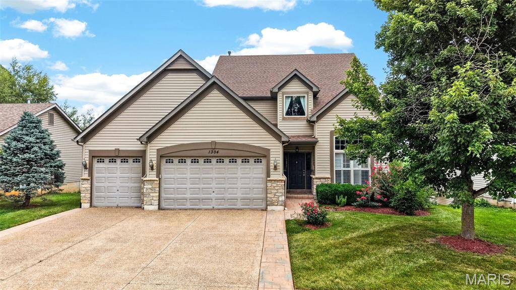 1304 Forest WAY, Wentzville, MO 63385