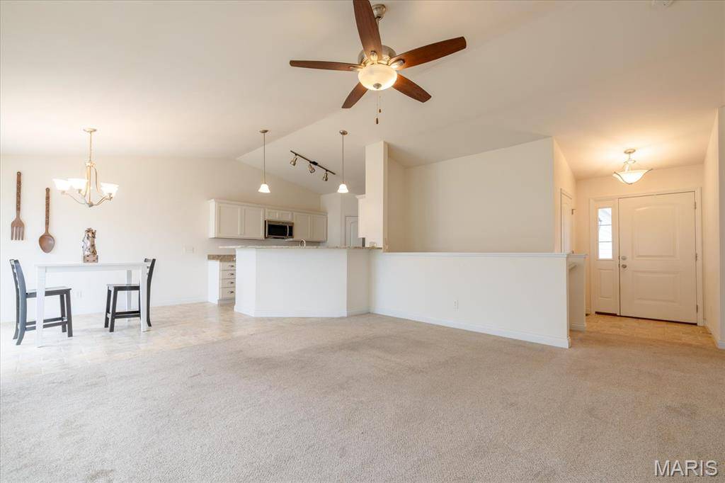 117 Falcons Crest DR, Wright City, MO 63390