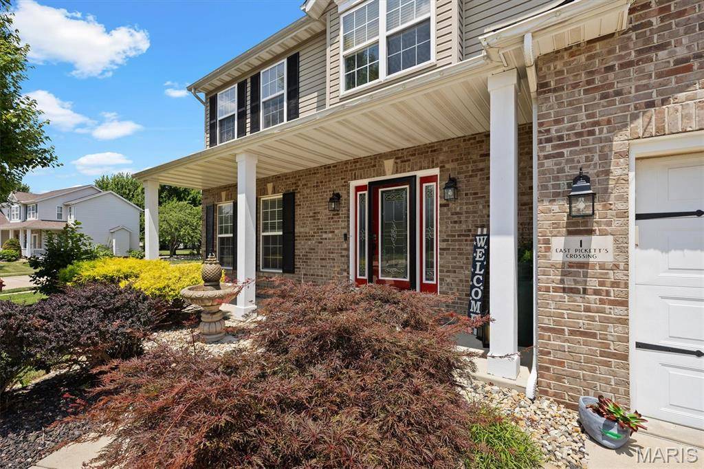 1 E Picketts XING, Edwardsville, IL 62025