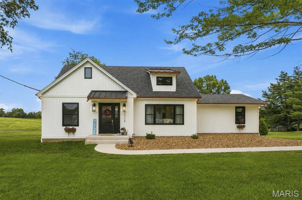 1716 Pottery RD, Washington, MO 63090
