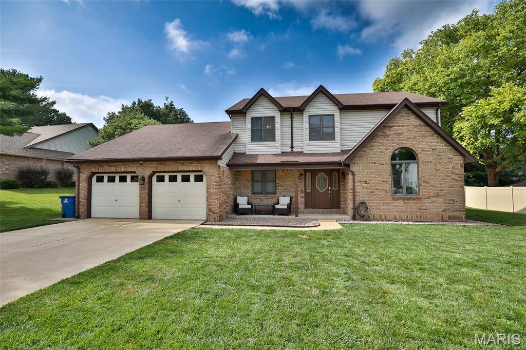 138 Holly Tree CT, Glen Carbon, IL 62034