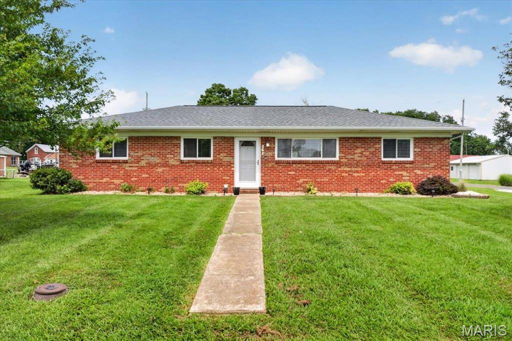 261 E Back ST, Hecker, IL 62248