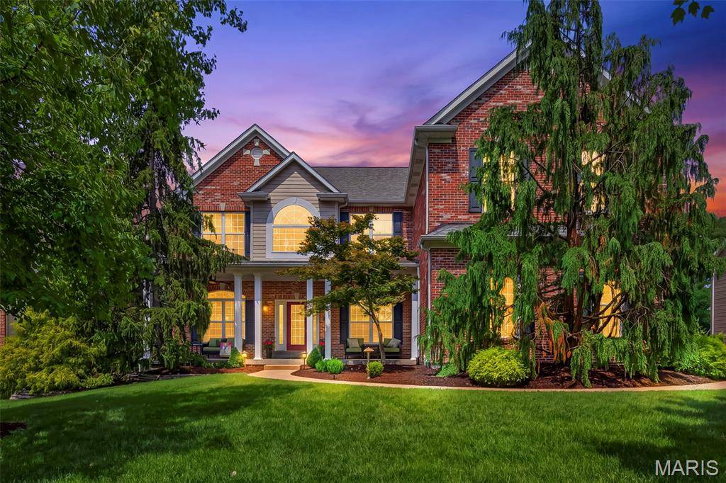 467 Oakshire LN, St Louis, MO 63122