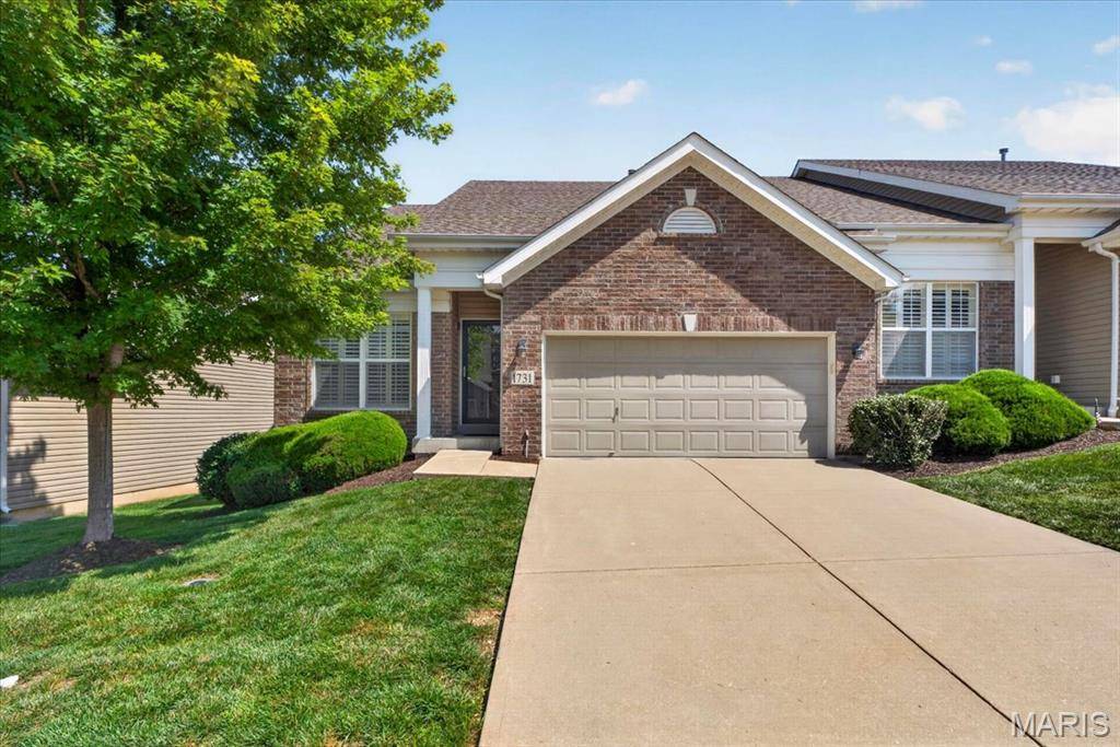 1731 Preston Centre DR, Fenton, MO 63026