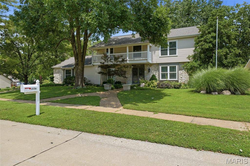 2156 Courtleigh LN, Chesterfield, MO 63017