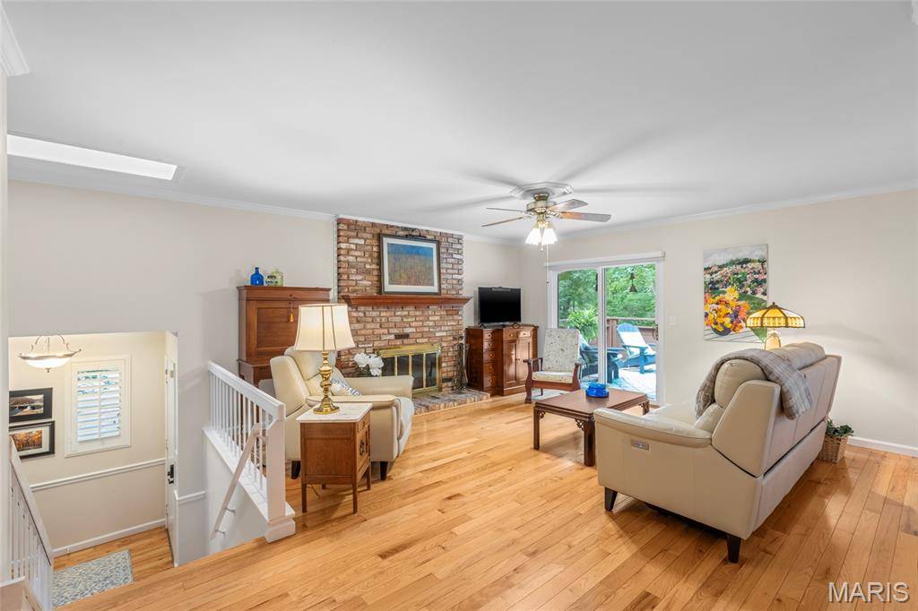 1529 Autumn Leaf DR, Ballwin, MO 63021