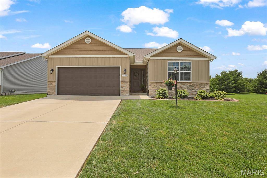 7016 Augusta DR, Glen Carbon, IL 62034