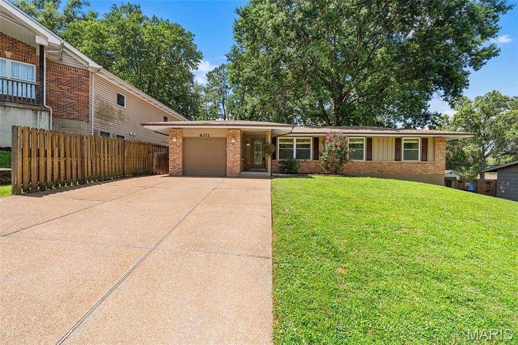 6371 Treeridge TRL, St Louis, MO 63129
