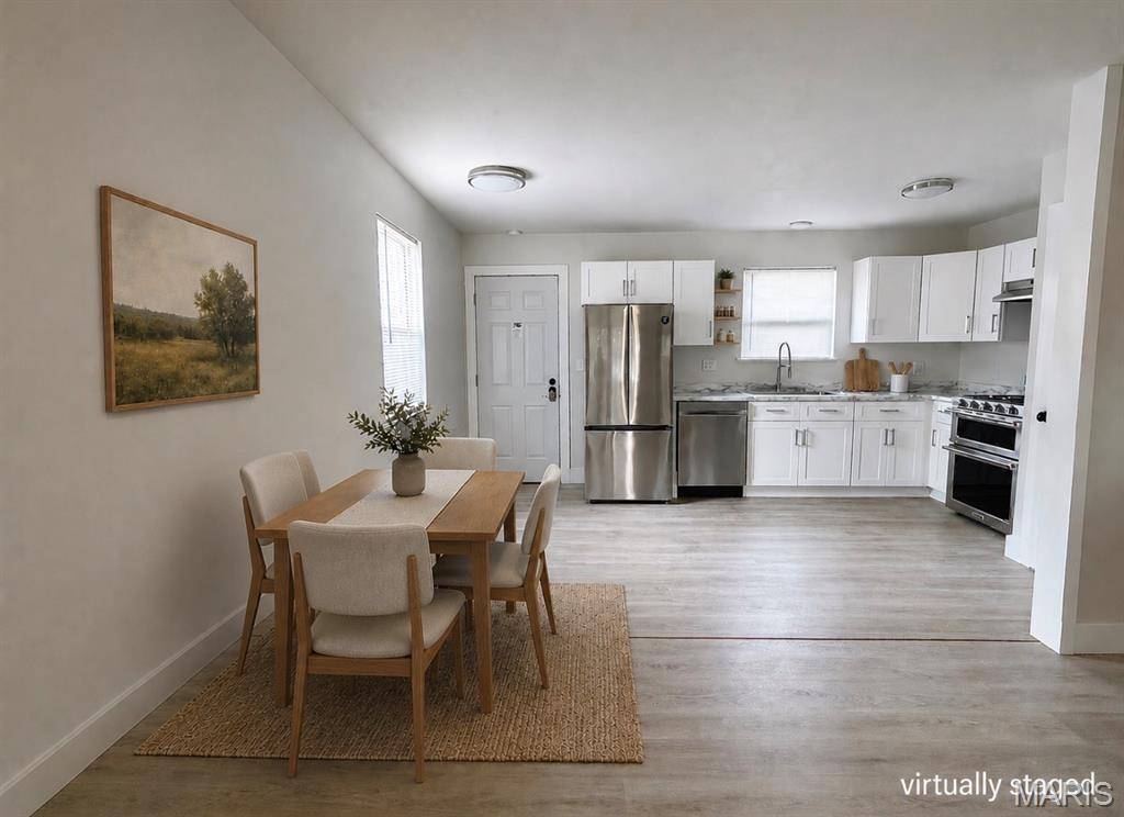 433 W Eldon ST, St James, MO 65559