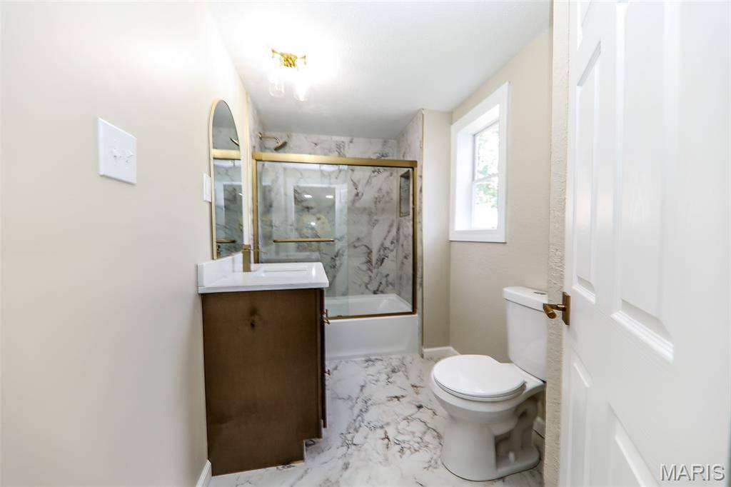 1649 N Church ST, Belleville, IL 62221