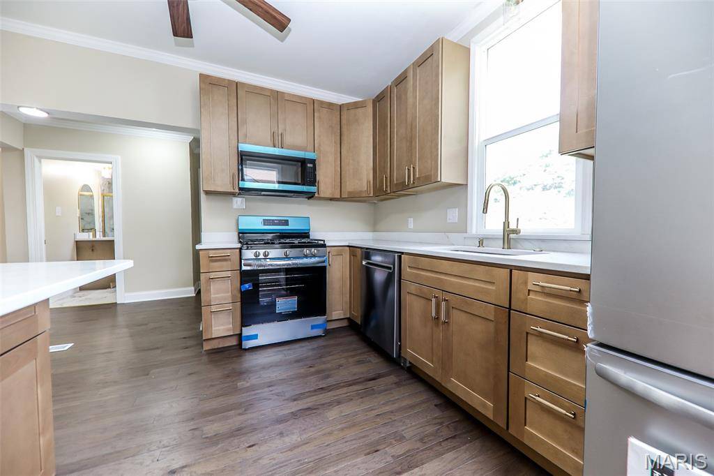 1649 N Church ST, Belleville, IL 62221