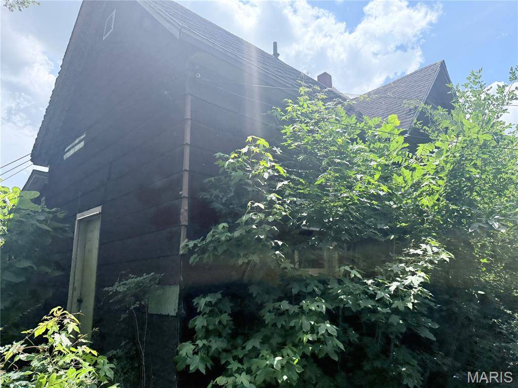 206 S Main ST, Harrisburg, IL 62946