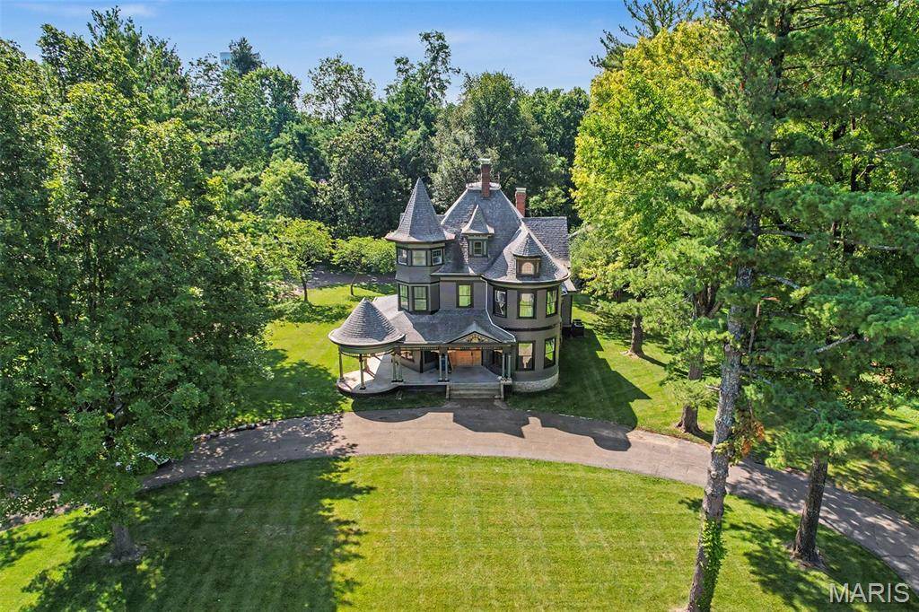 628 W Columbia ST, Farmington, MO 63640