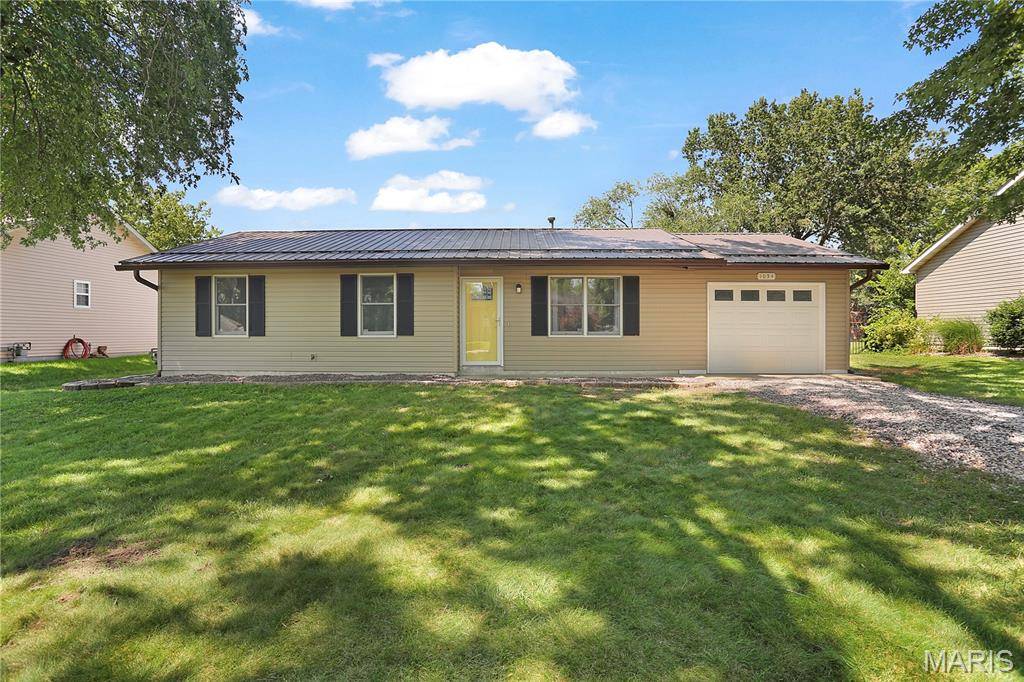 1054 Catalina DR, Edwardsville, IL 62025
