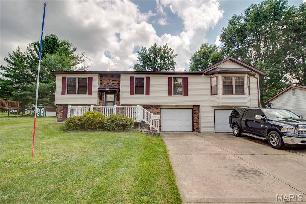 1024 W Hickory ST, Jerseyville, IL 62052