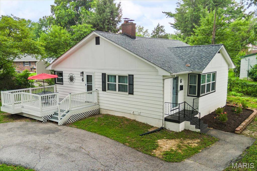 6 Saint Clair Lake DR, Swansea, IL 62226